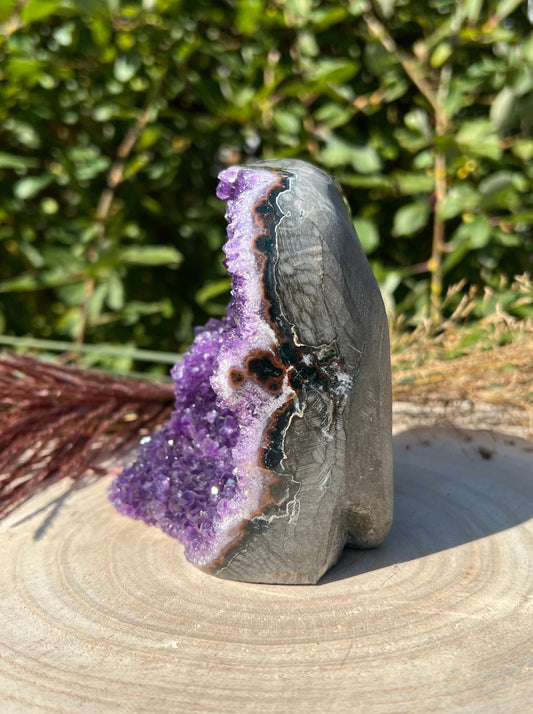 Amethyst Kirstall Freiform mit Standfläche extra A - Qualität Nr.1