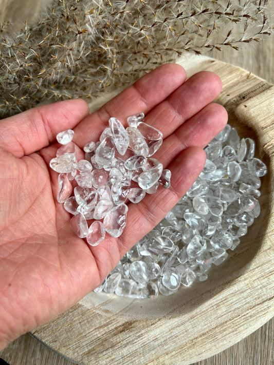 Bergkristall Mini Trommelstein Splitter zum Aufladen