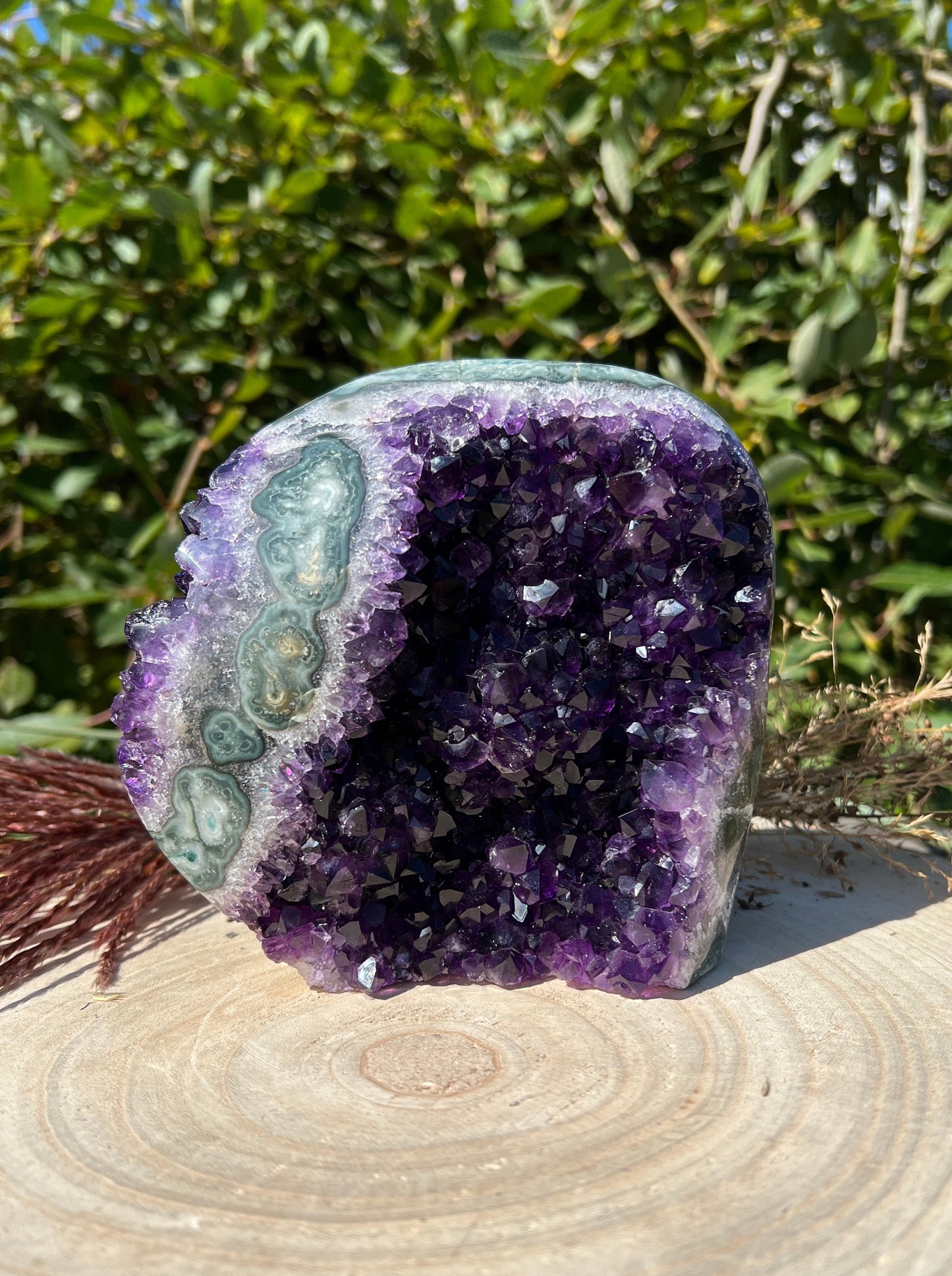 Amethyst Kristall Freiform mit Standfläche extra A - Qualität Nr.2