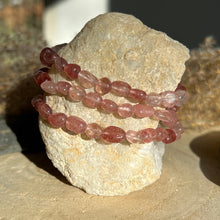 Lade das Bild in den Galerie-Viewer, Hämatoidquarz Nugget Armband
