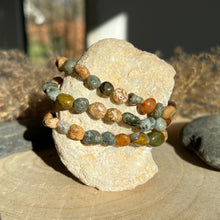 Lade das Bild in den Galerie-Viewer, Moosachat Mix Nugget Armband
