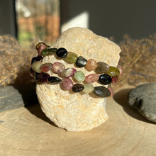 Lade das Bild in den Galerie-Viewer, Turmalin Mix Nugget Armband
