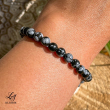 Lade das Bild in den Galerie-Viewer, Schneeflocken Obsidian Kugel Armband 6mm
